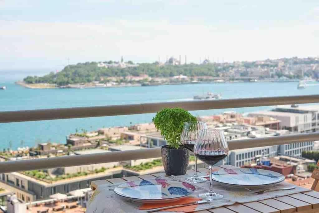 A Million Dollar View In The Heart Of The City Istambul Exterior foto